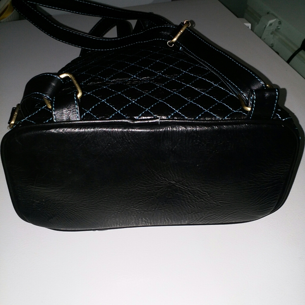 Backpack - Picture 3 of 8